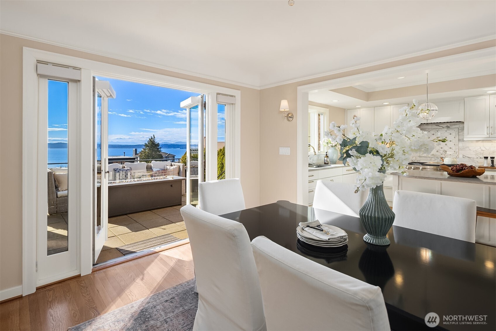 2519 Crestmont Place W, Seattle, WA 98199