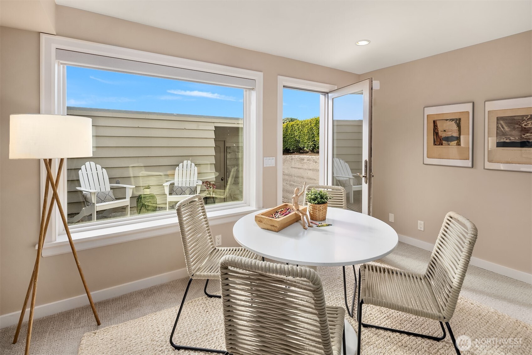 2519 Crestmont Place W, Seattle, WA 98199