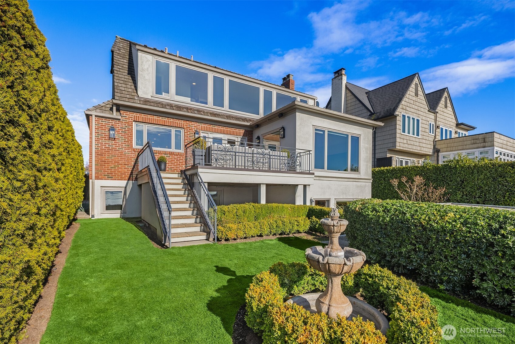 2519 Crestmont Place W, Seattle, WA 98199