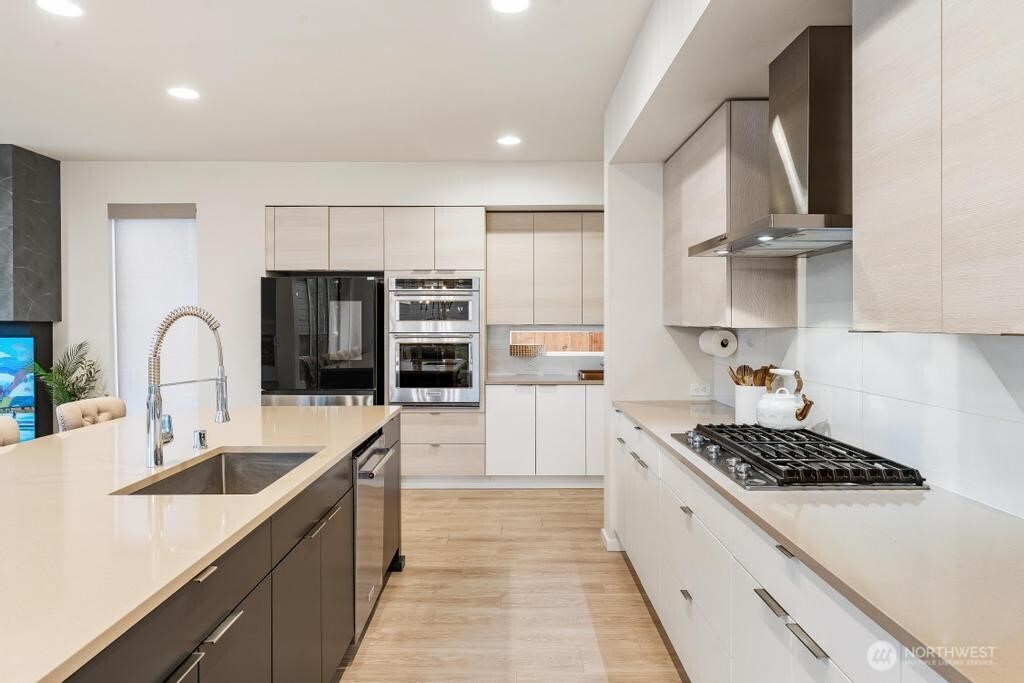 20308 SE 266th Street , Covington, WA 98042-6221