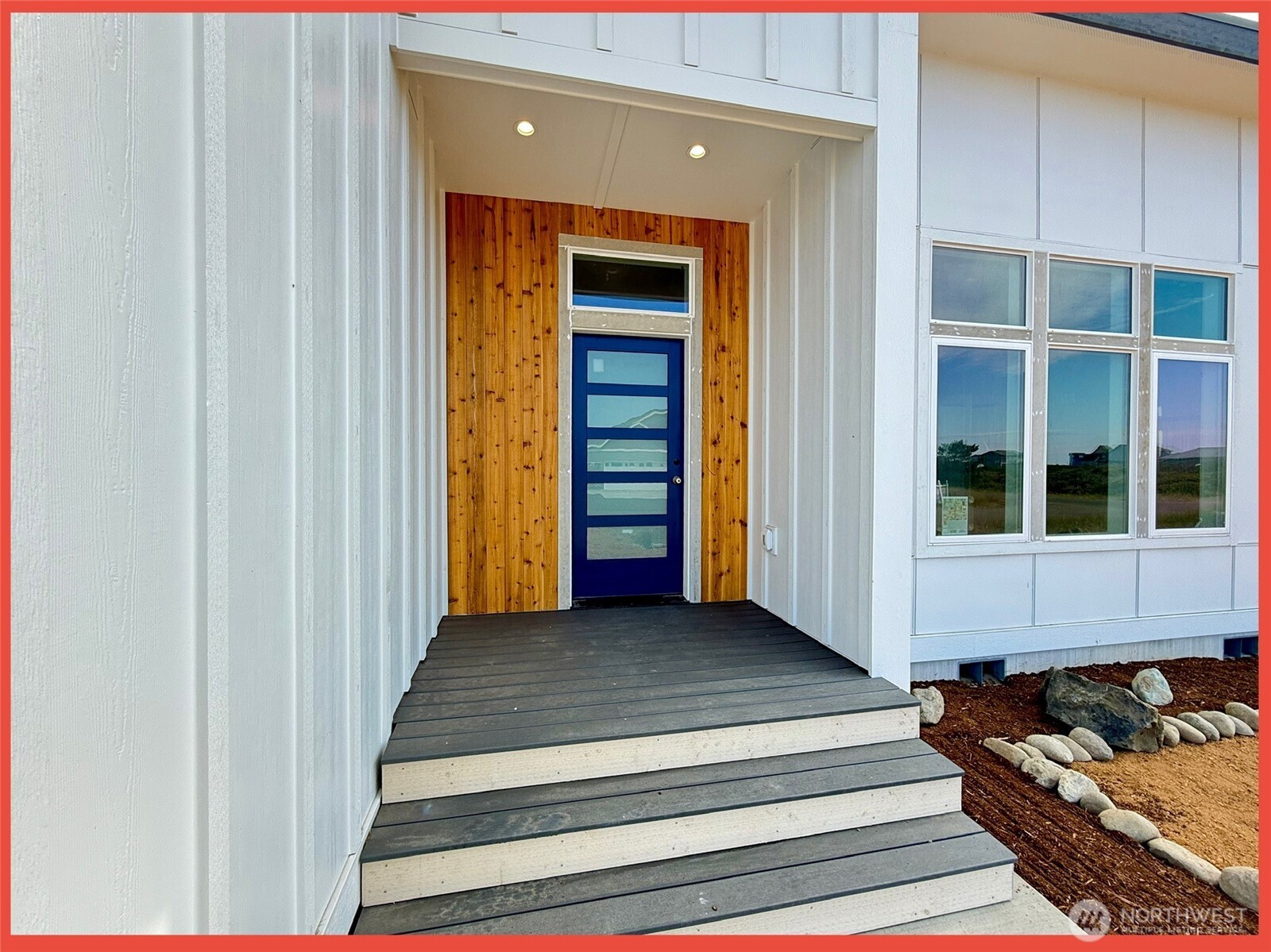 455 N Portal Loop SW, Ocean Shores, WA 98569