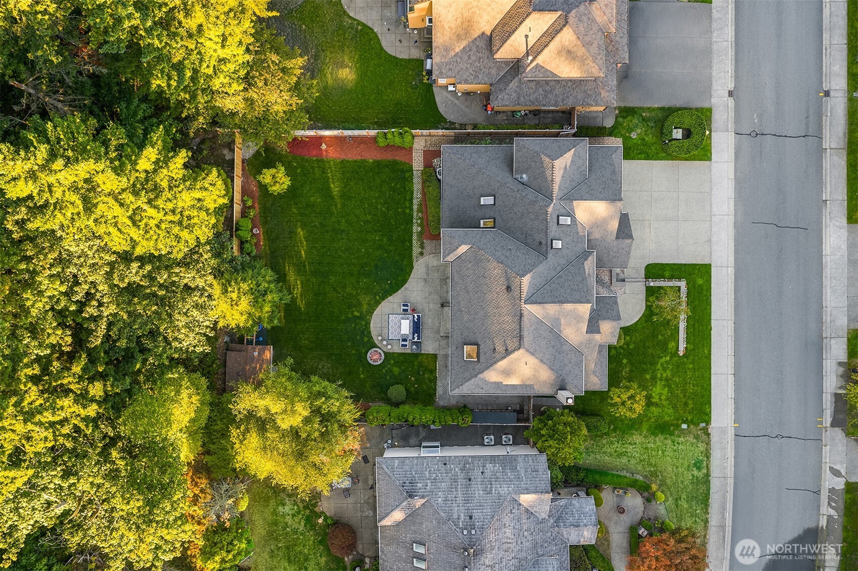 26734 SE 9th Way , Sammamish, WA 98075