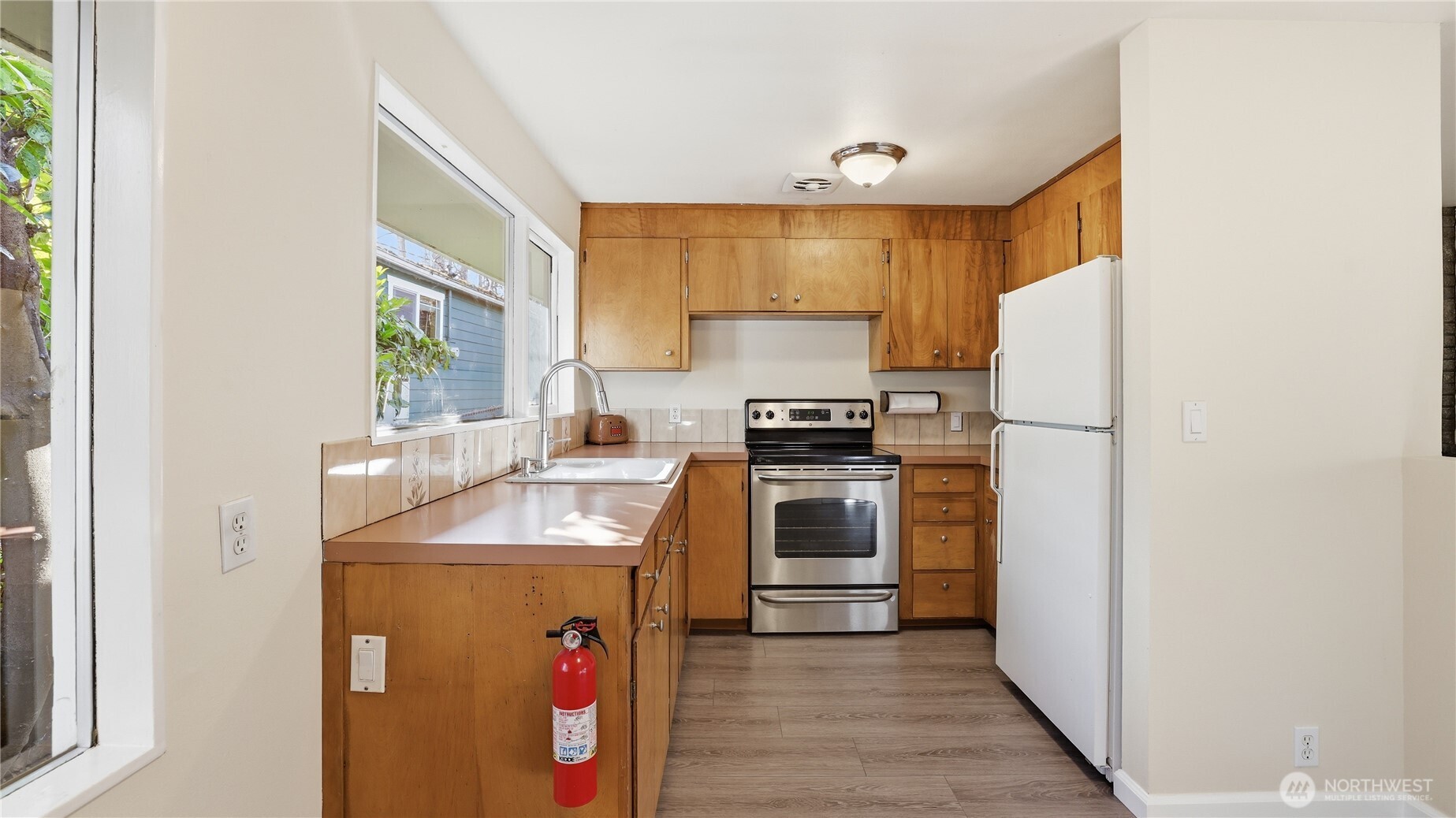 4721 26th Avenue SW, Seattle, WA 98106-1322