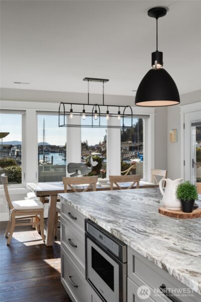 2251 Mariner Beach Drive , Oak Harbor, WA 98277 - Photo 12