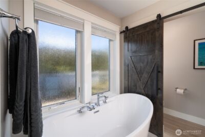 2251 Mariner Beach Drive , Oak Harbor, WA 98277 - Photo 16