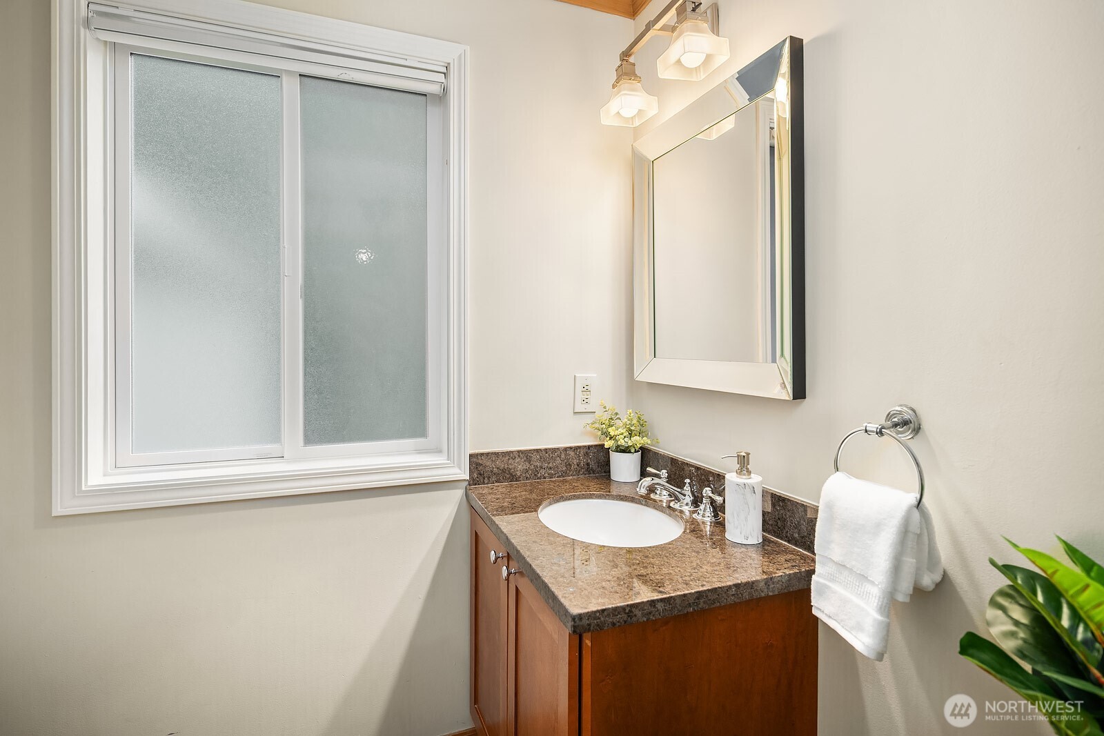 4662 244th Place SE, Sammamish, WA 98029