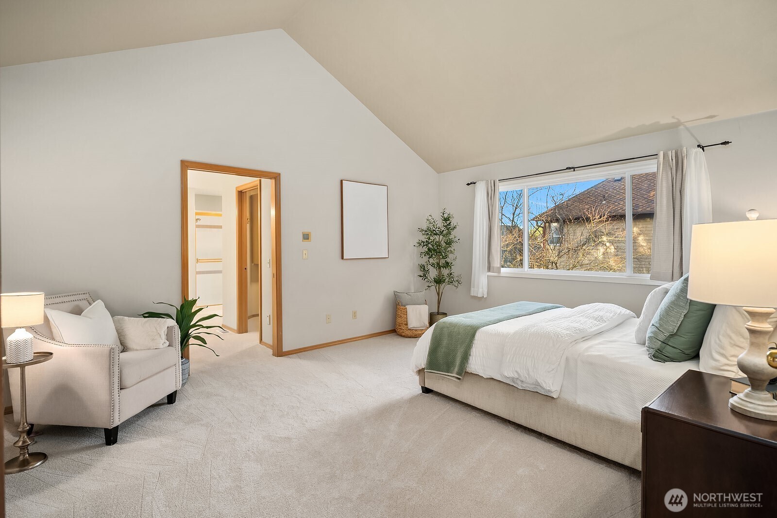 4662 244th Place SE, Sammamish, WA 98029