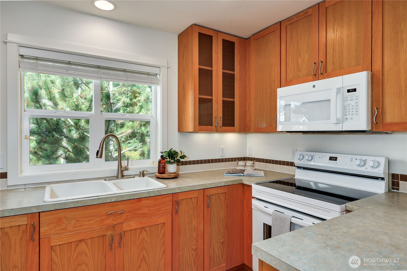 7761 Beacon Place NE #103, Bremerton, WA 98311