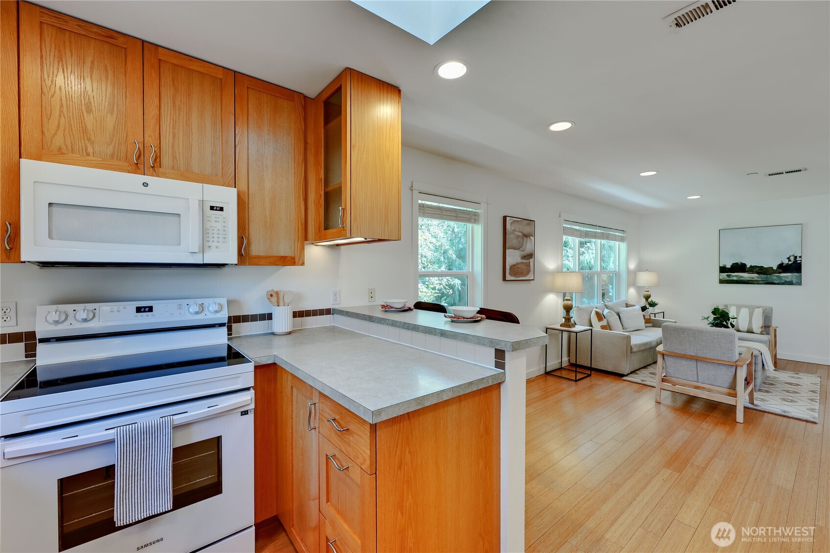 7761 Beacon Place NE #103, Bremerton, WA 98311