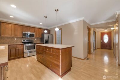 2530 10th Street SW, Puyallup, WA 98373 - Photo 6