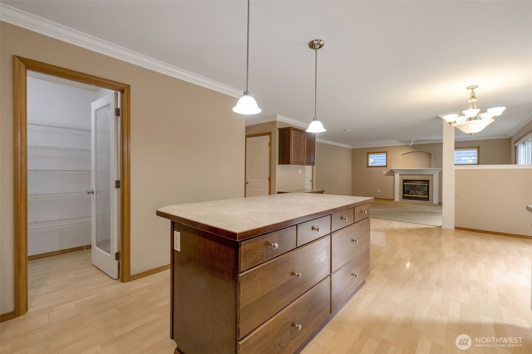 2530 10th Street SW, Puyallup, WA 98373