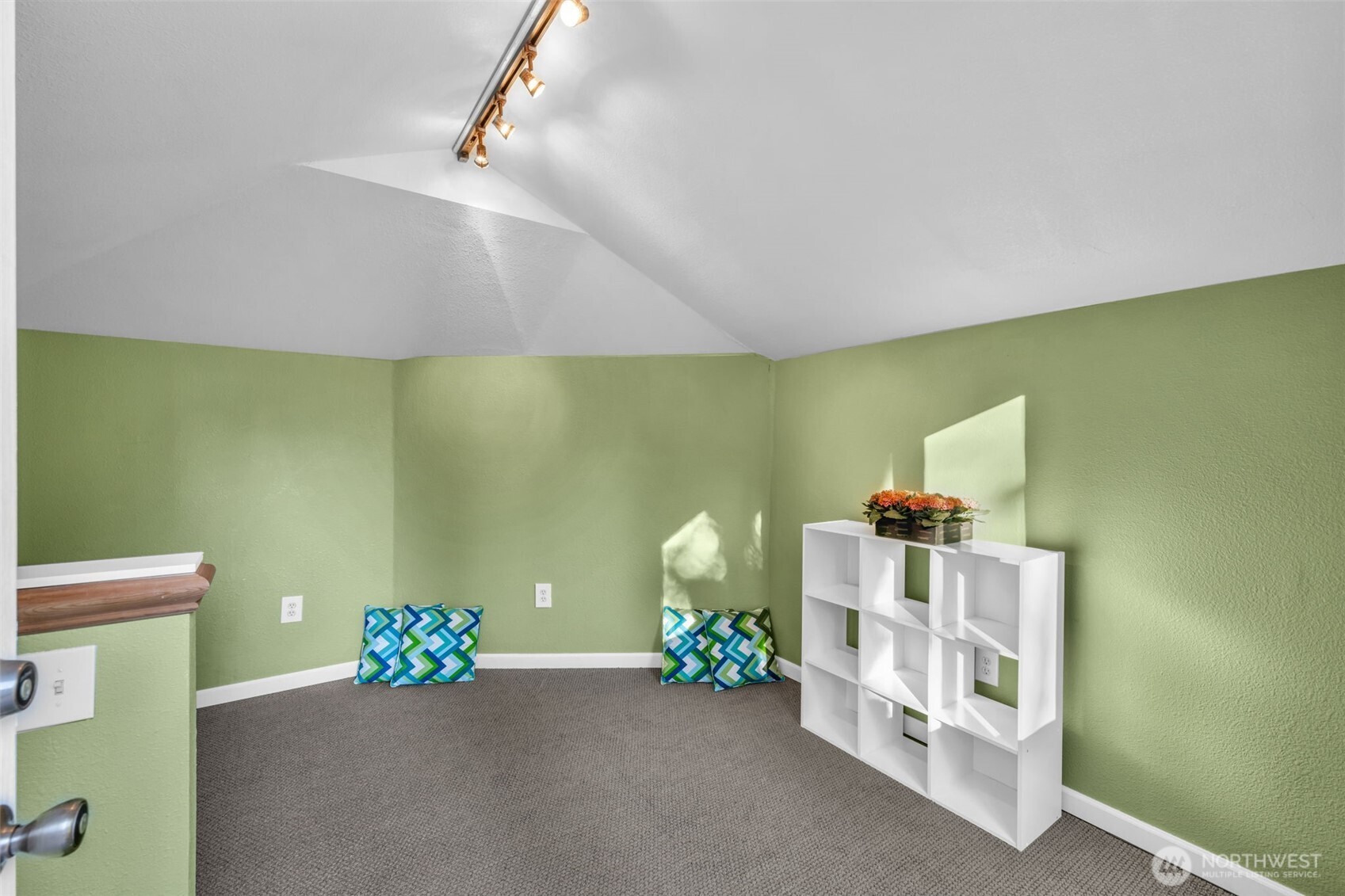 6121 140th Court NE, Redmond, WA 98052