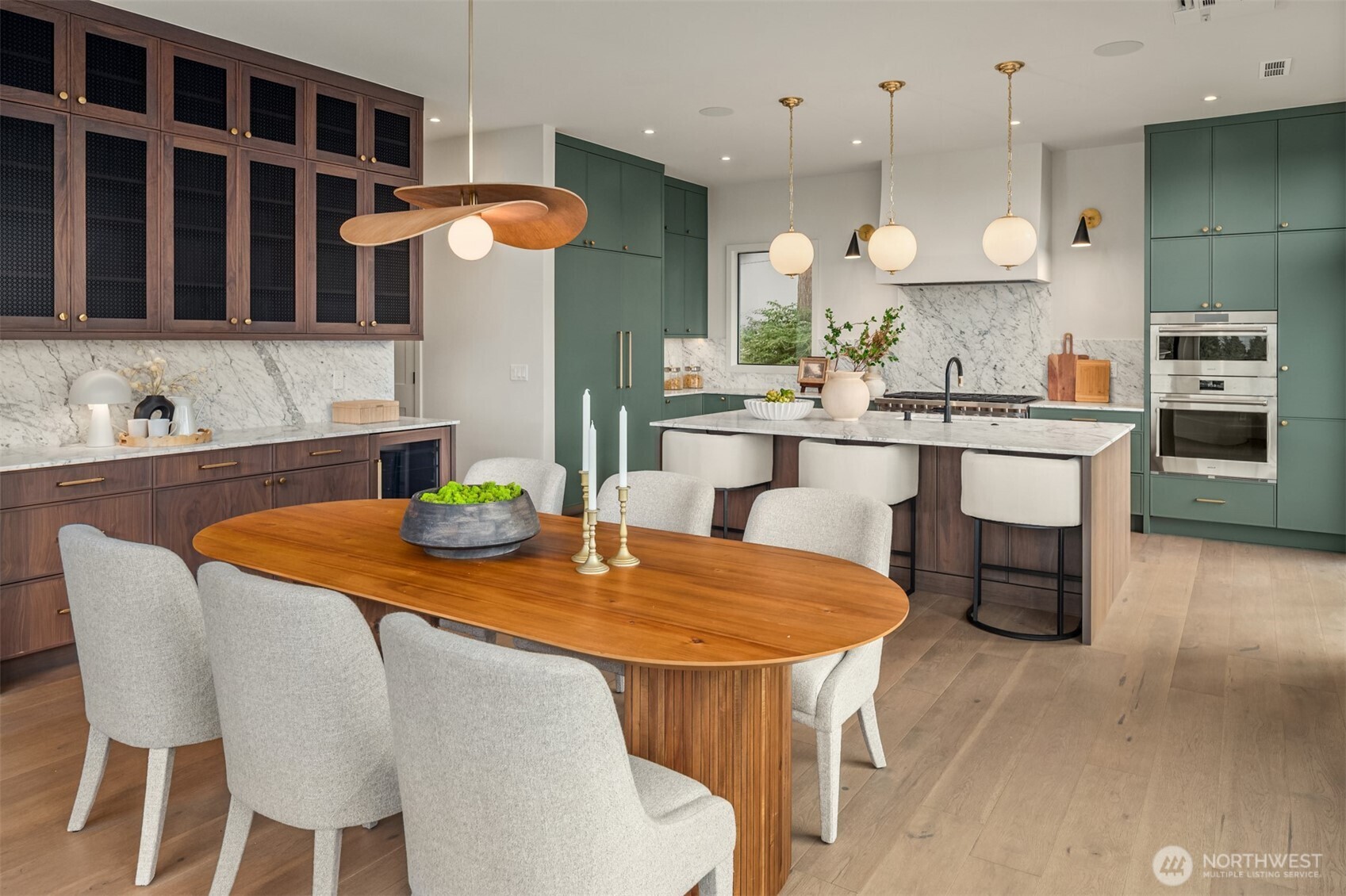 2627 96th Avenue NE, Clyde Hill, WA 98004