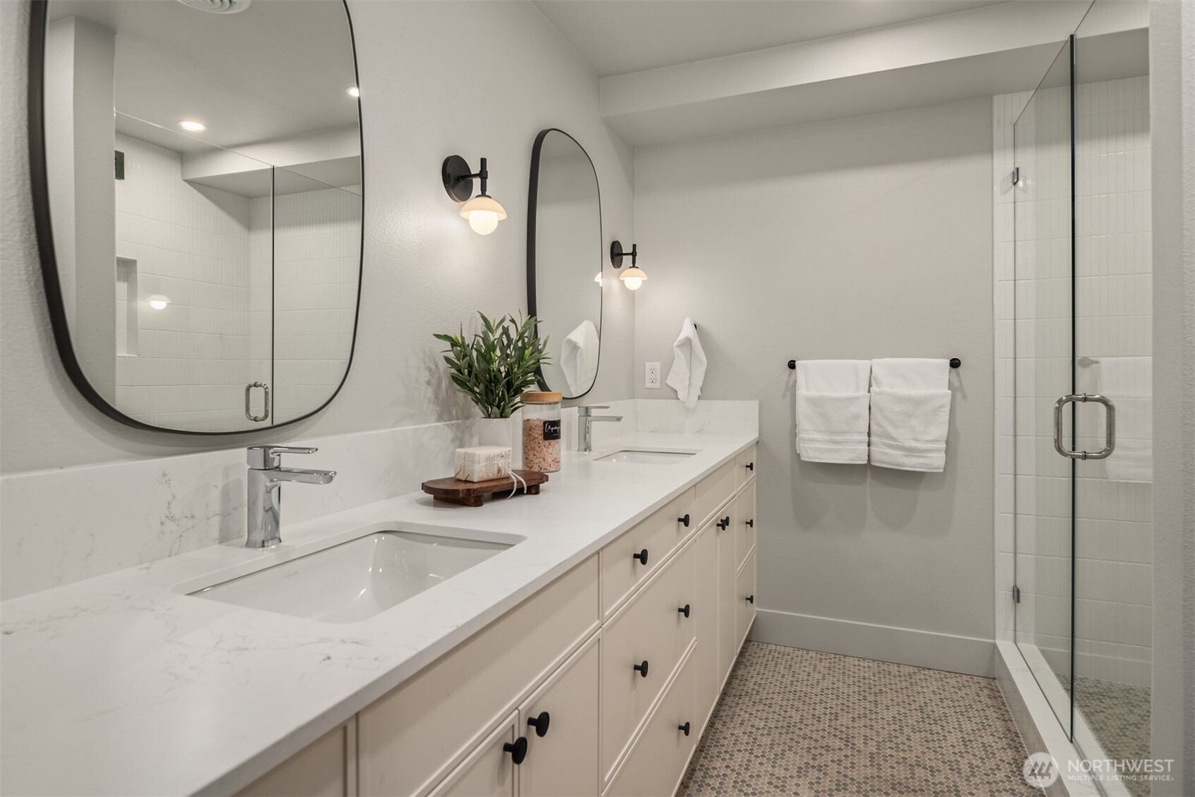 2627 96th Avenue NE, Clyde Hill, WA 98004