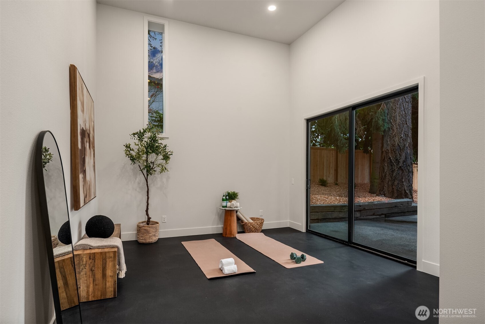 2627 96th Avenue NE, Clyde Hill, WA 98004