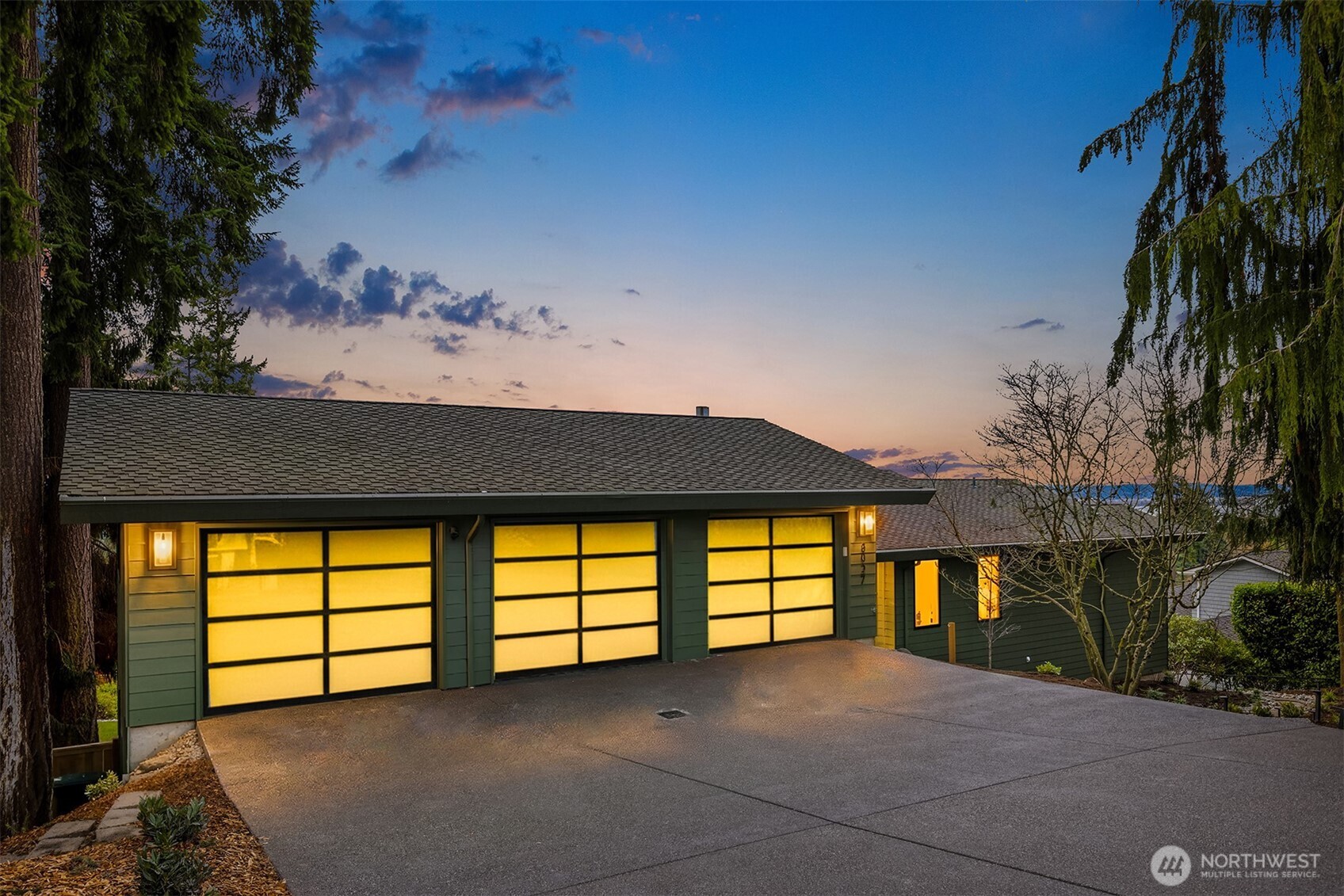 2627 96th Avenue NE, Clyde Hill, WA 98004