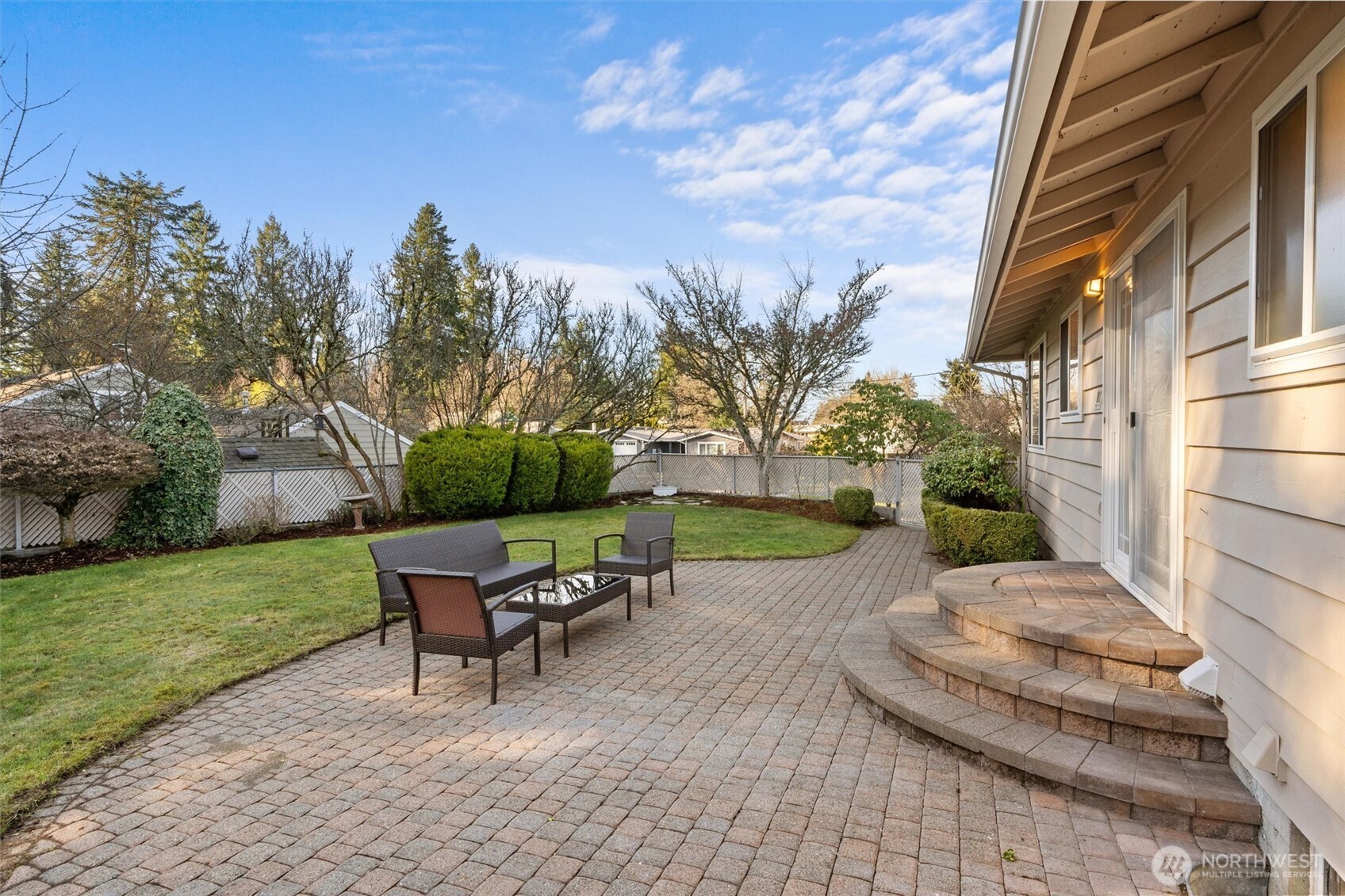 14423 75th Avenue NE, Kirkland, WA 98034-4930