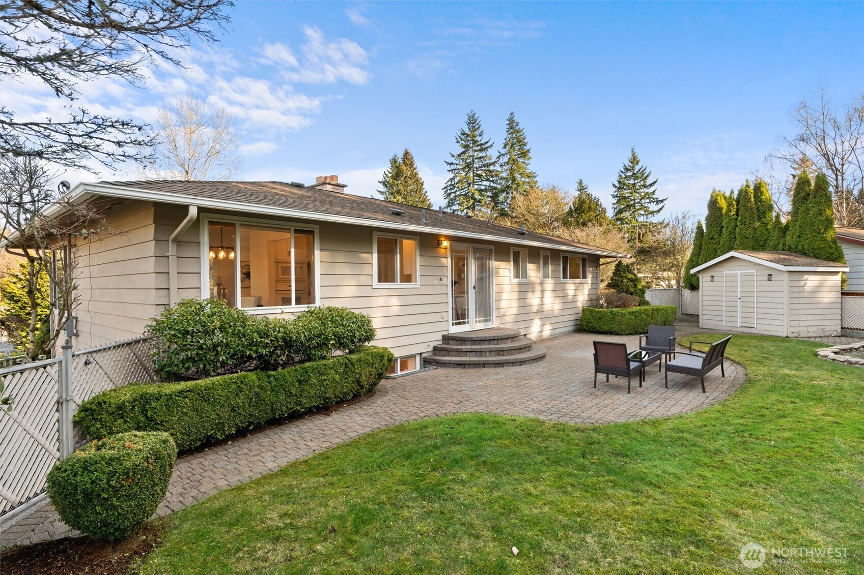 14423 75th Avenue NE, Kirkland, WA 98034-4930