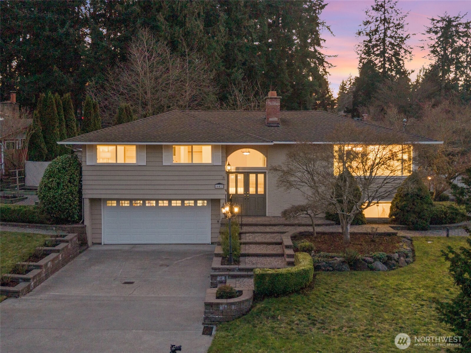 14423 75th Avenue NE, Kirkland, WA 98034-4930