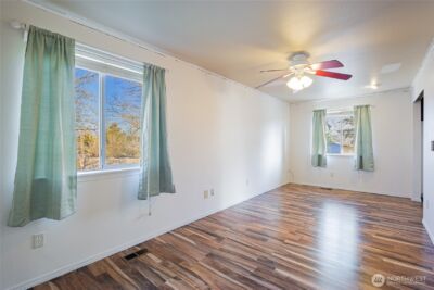 13005 10th Avenue Ct E, Tacoma, WA 98445 - Photo 25