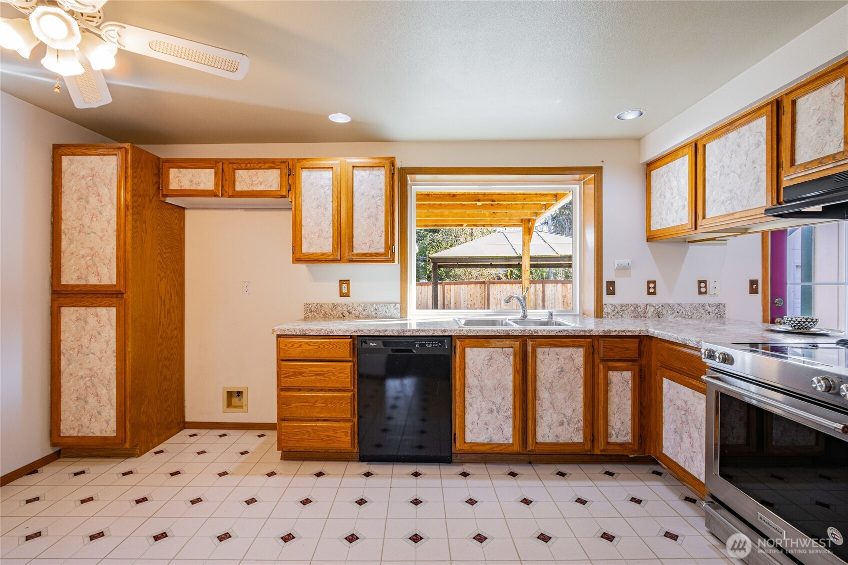 13005 10th Avenue Ct E, Tacoma, WA 98445