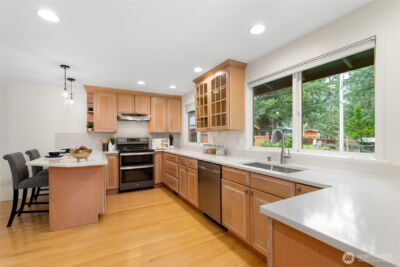 2855 245th Place SE, Sammamish, WA 98075 - Photo 8