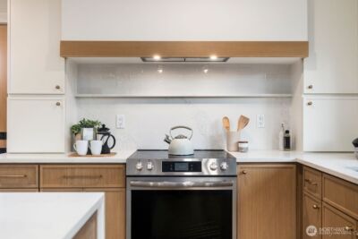 7040 16th Avenue NW, Seattle, WA 98117 - Photo 11