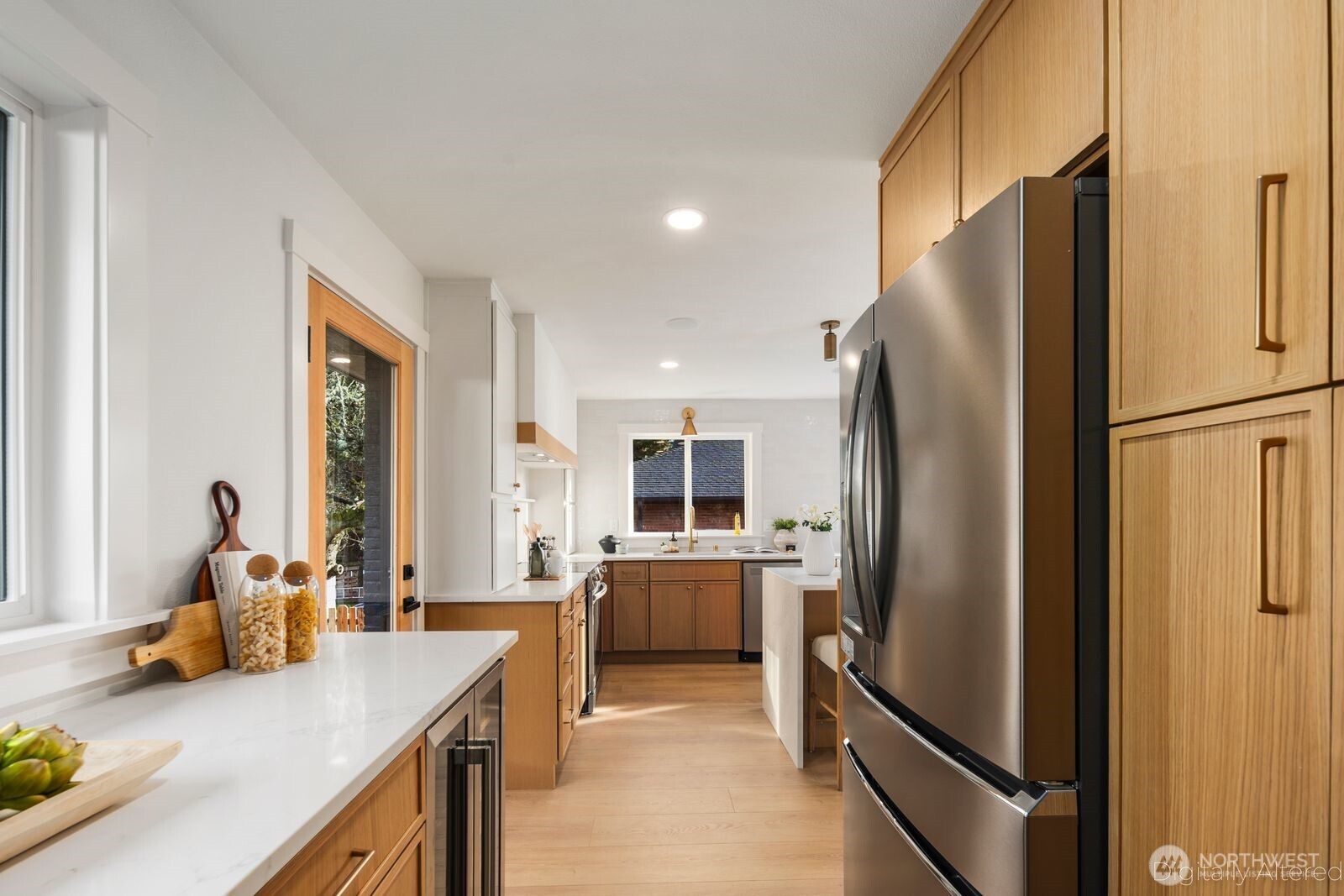 7040 16th Avenue NW, Seattle, WA 98117