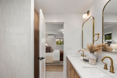 7040 16th Avenue NW, Seattle, WA 98117 - Photo 17