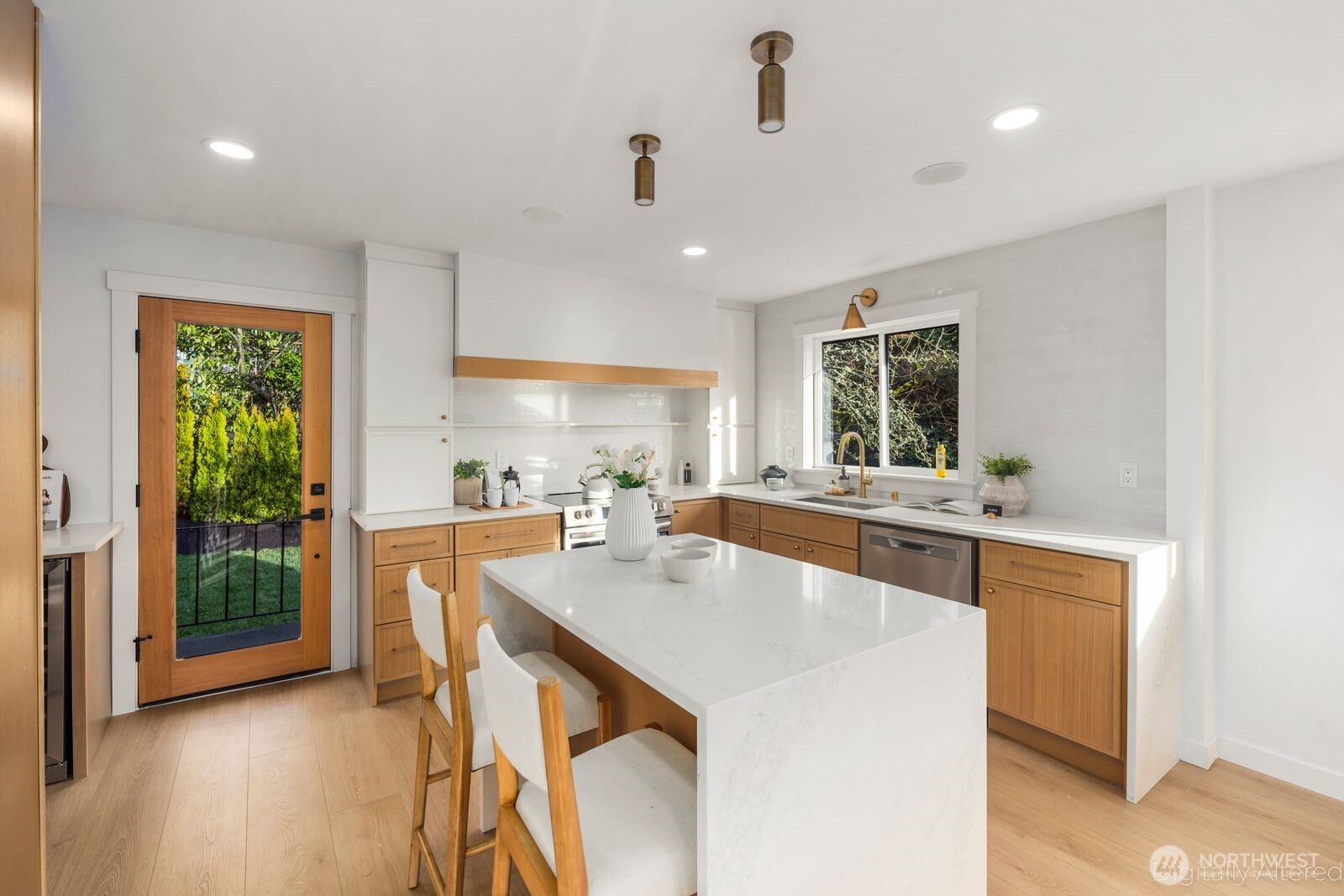 7040 16th Avenue NW, Seattle, WA 98117