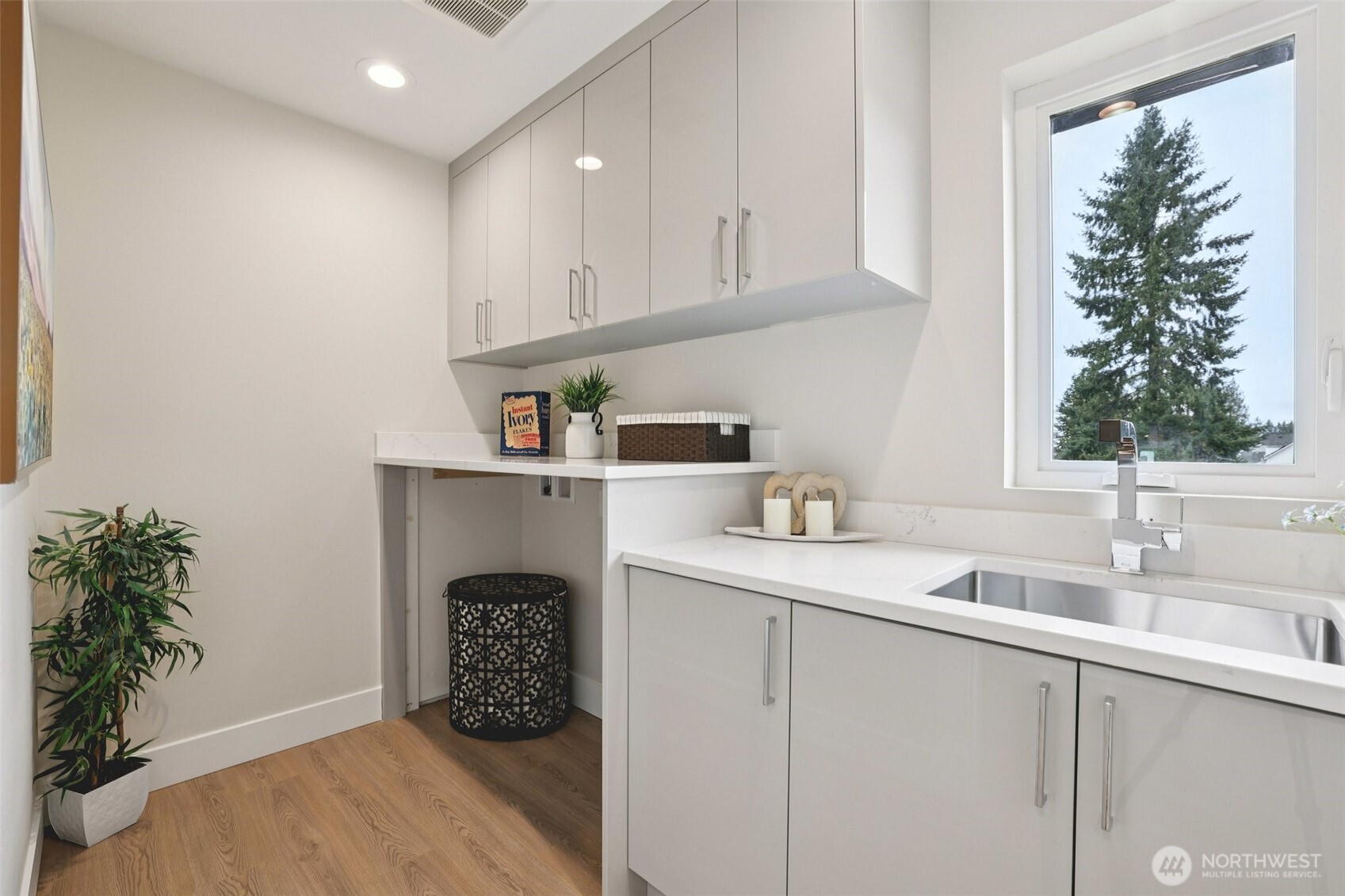 23801 100th Avenue SE, Kent, WA 98031