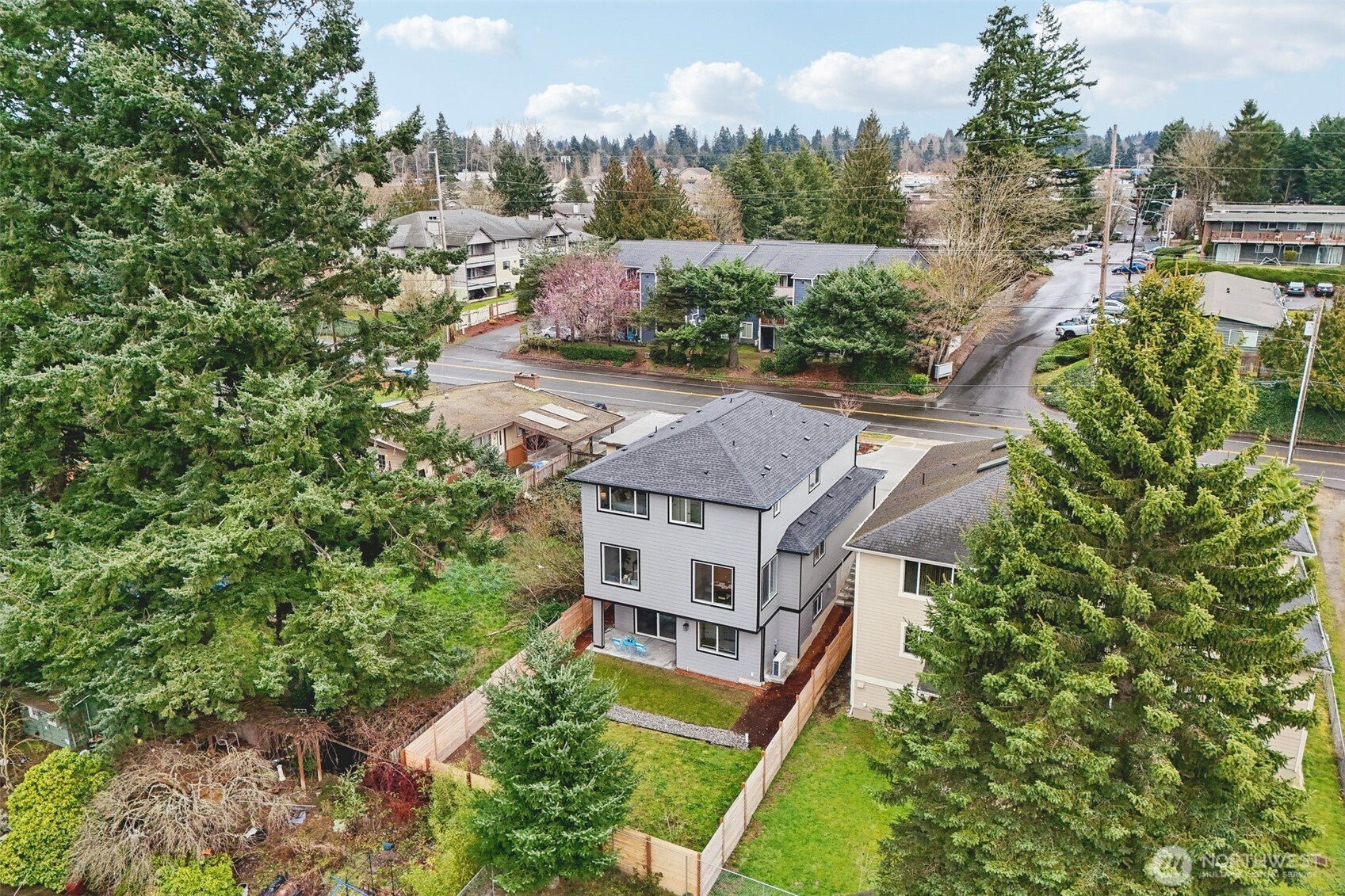 23801 100th Avenue SE, Kent, WA 98031