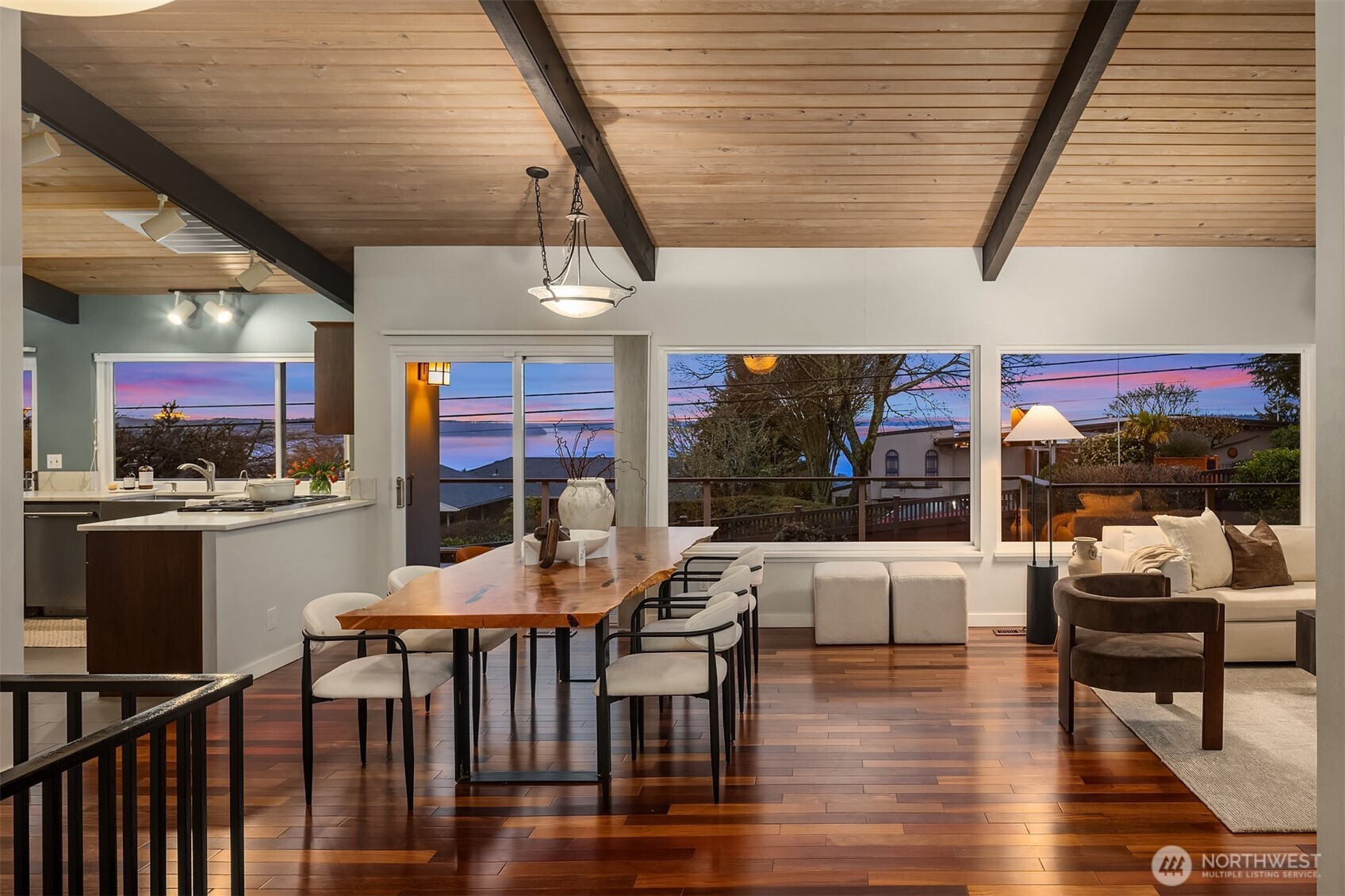 16705 27th Avenue SW, Burien, WA 98166