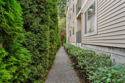 12034 15th Avenue NE #204, Seattle, WA 98125 - Photo 24