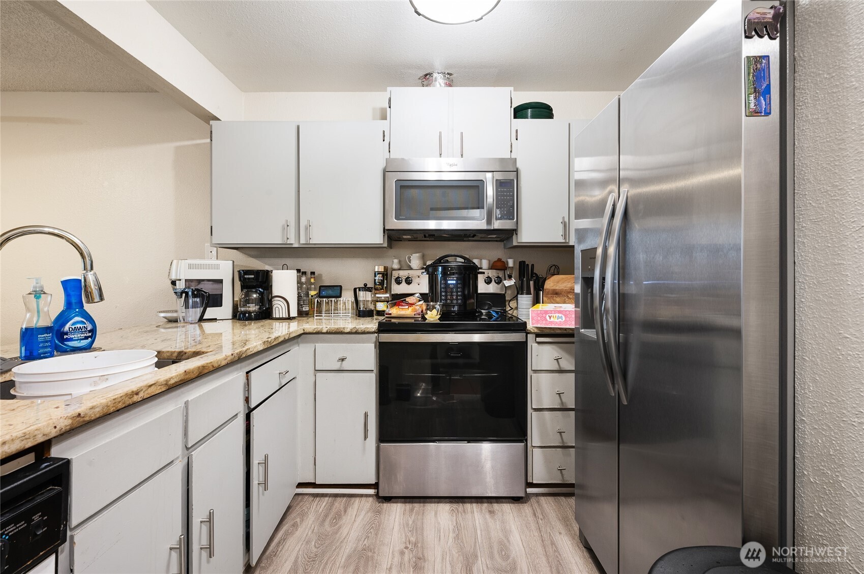 3201 S 208th Street , SeaTac, WA 98198