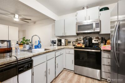 3201 S 208th Street , SeaTac, WA 98198 - Photo 23