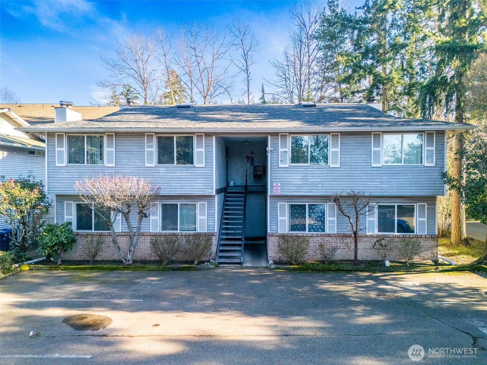 3201 S 208th Street , SeaTac, WA 98198