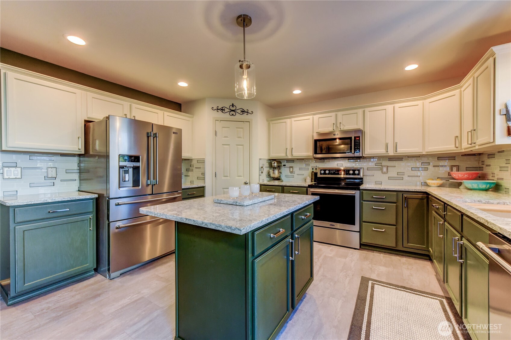 1523 151st Street SW, Lynnwood, WA 98087