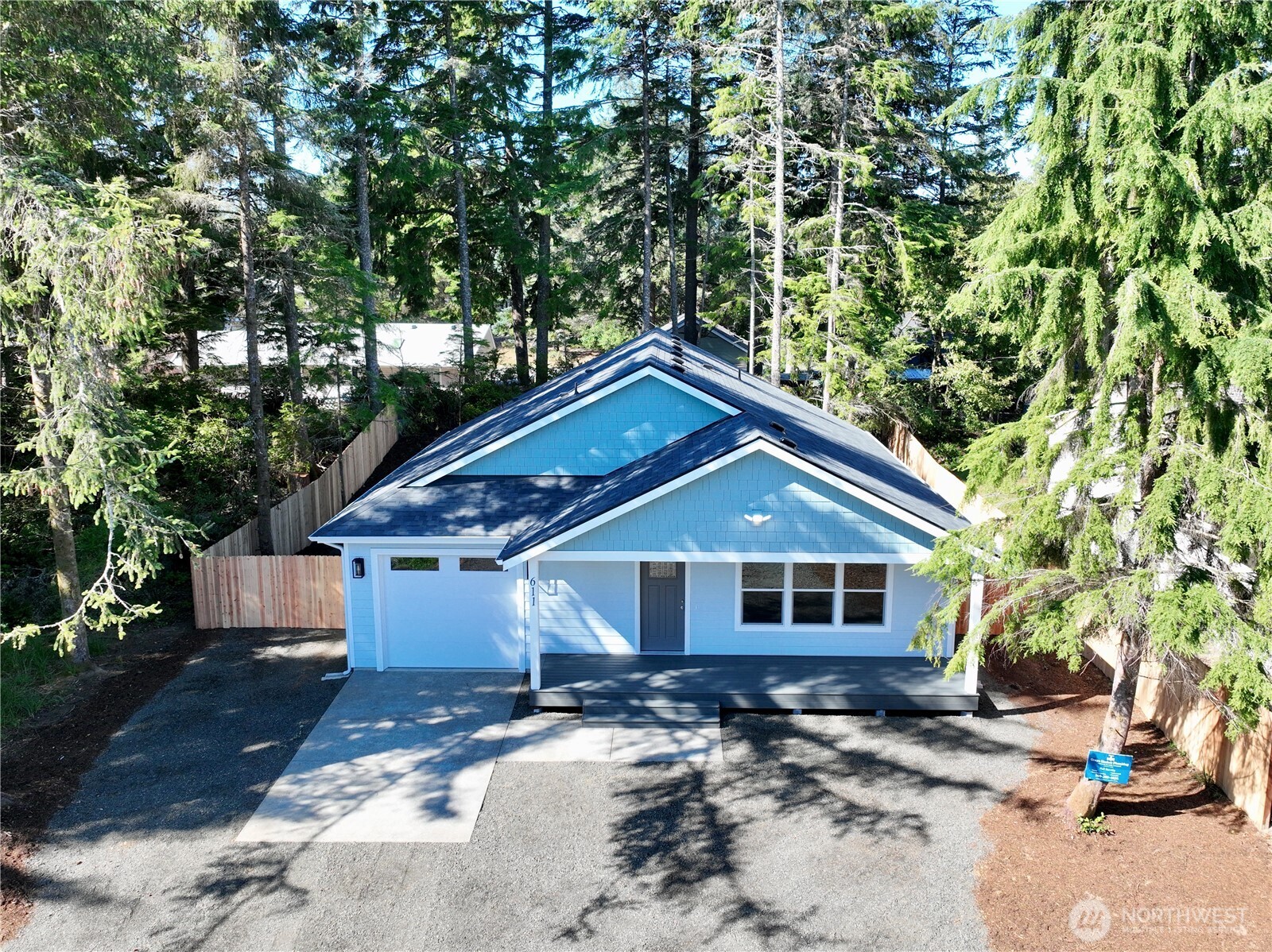 611 Weatherwax Loop NE, Ocean Shores, WA 98569
