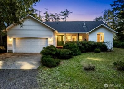 736 Duck Lake Drive SE, Ocean Shores, WA 98569