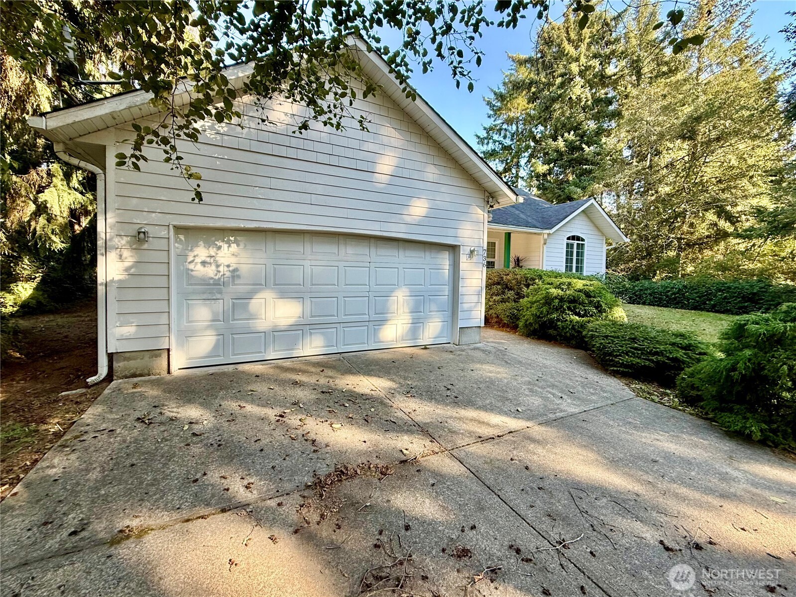 736 Duck Lake Drive SE, Ocean Shores, WA 98569