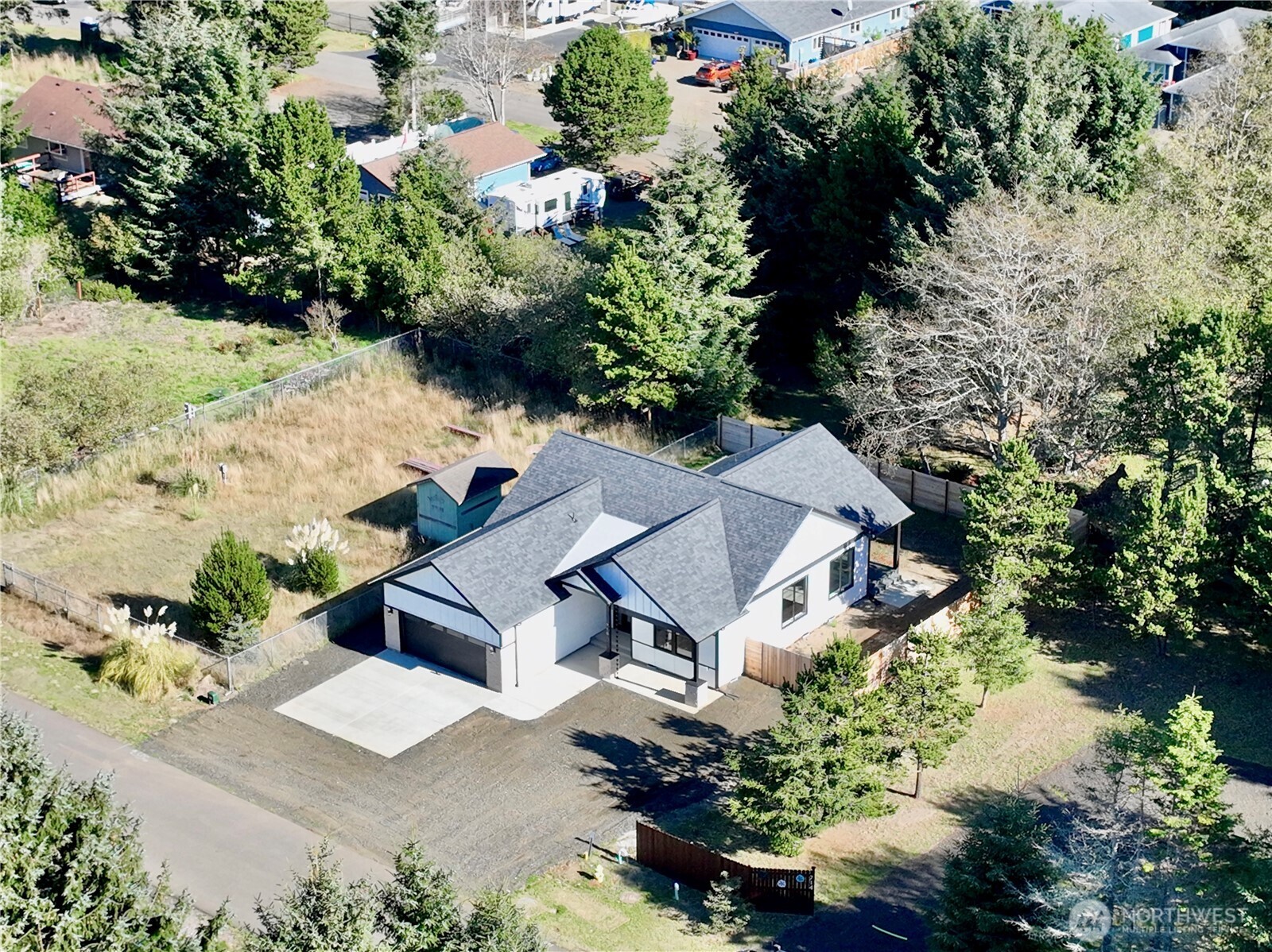716 Island Circle SE, Ocean Shores, WA 98569