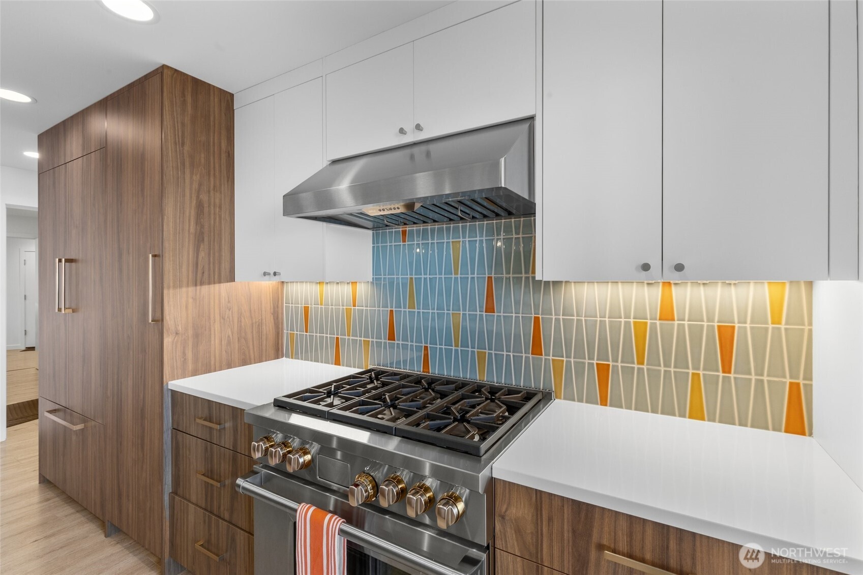 1067 Cavalero Road , Camano Island, WA 98282