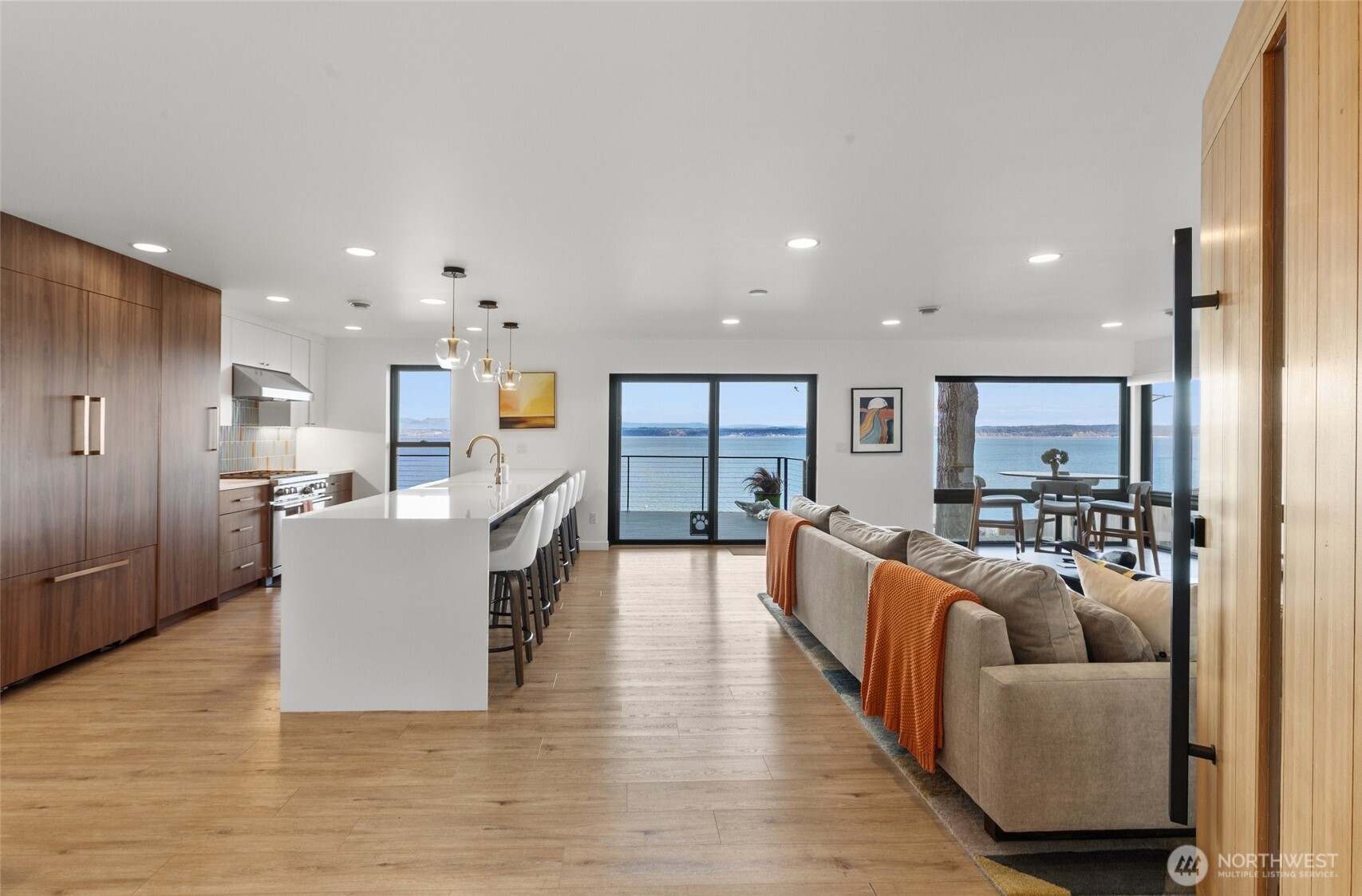 1067 Cavalero Road , Camano Island, WA 98282