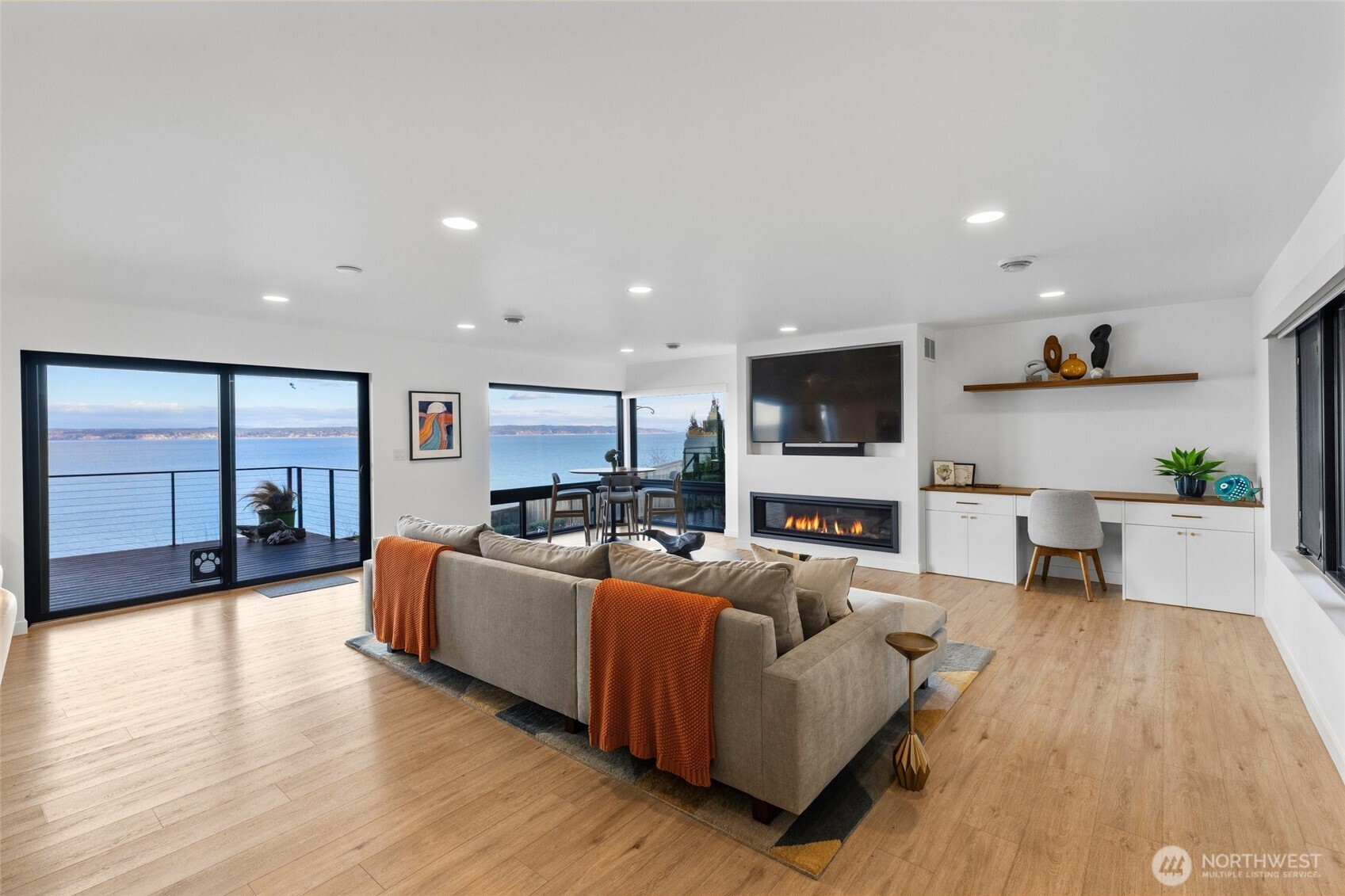 1067 Cavalero Road , Camano Island, WA 98282