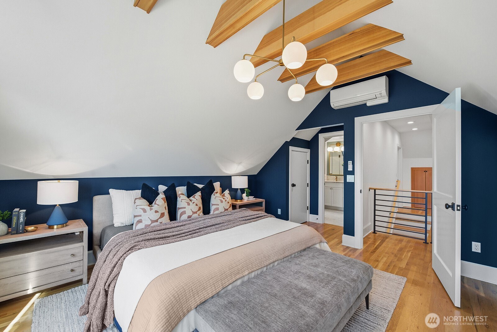 7511 41st Avenue NE, Seattle, WA 98115