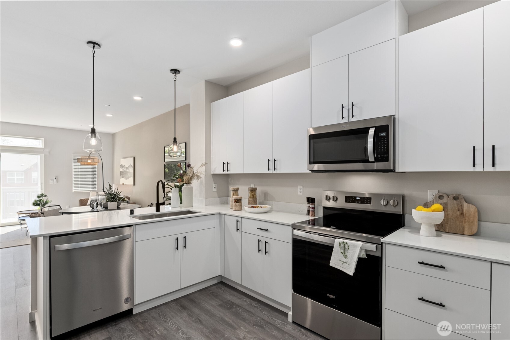 16111 36TH Avenue W #J3, Lynnwood, WA 98087