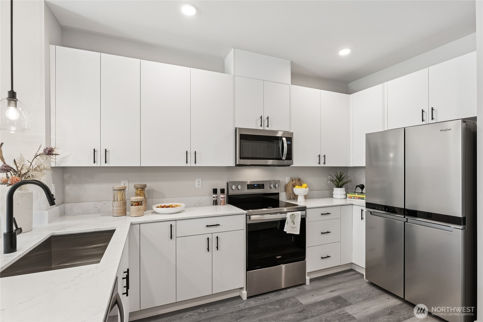 16111 36TH Avenue W #J3, Lynnwood, WA 98087