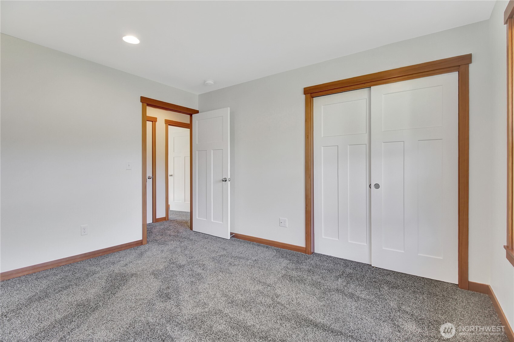 177 S Sunrise Boulevard , Camano Island, WA 98282