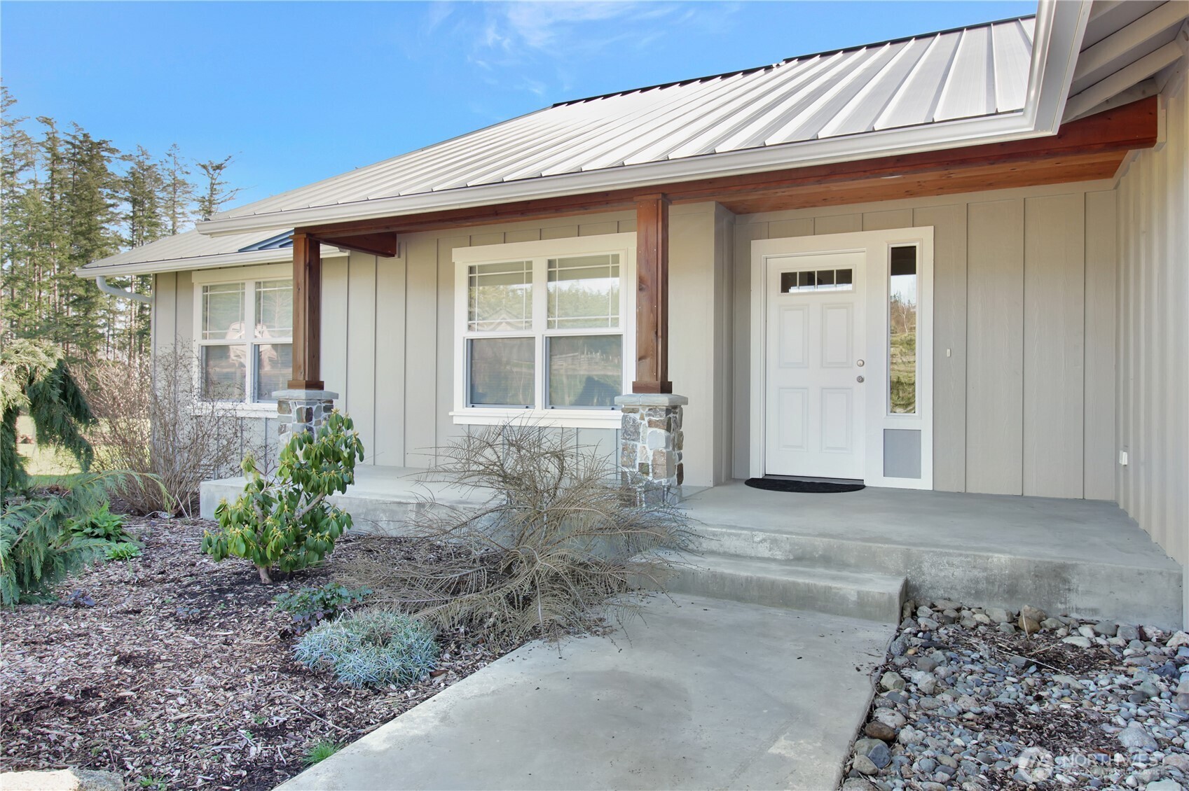 177 S Sunrise Boulevard , Camano Island, WA 98282